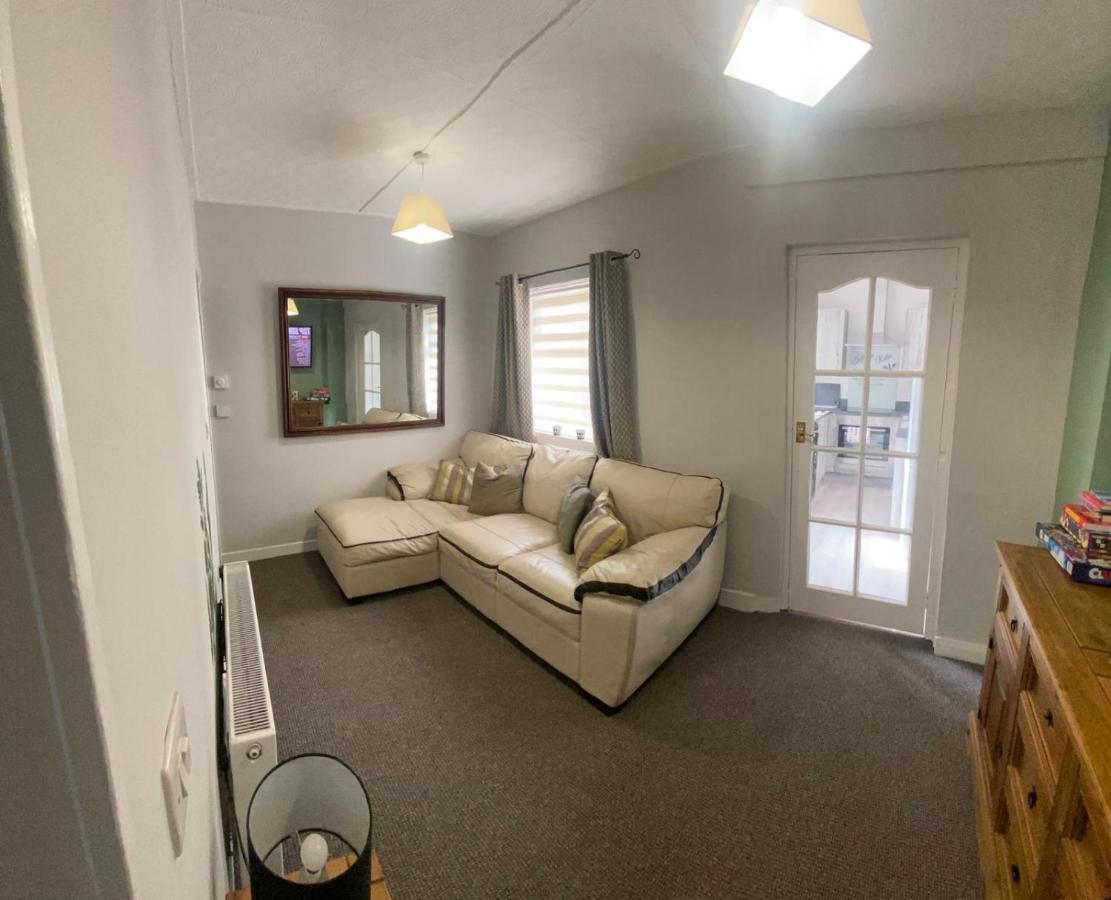 Mairead - Cosy Property In Gaeltacht Quarter Belfast Exterior foto